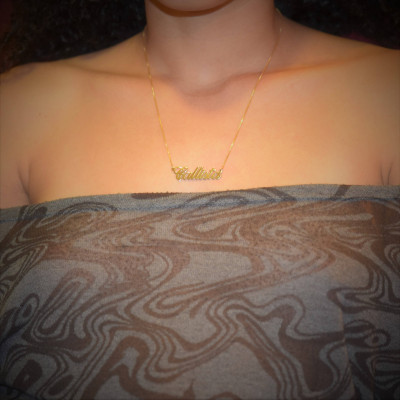 18k Gold überzogen Maria Art Halskette Namensschild Gold Namenskette Lauren Script Schriftart Personalisierte Namenskette freies Verschiffen