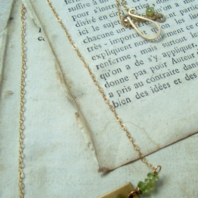 Glauben Sie Halskette mit Peridot Messing Schmuck Hand Stamped August Birthstone Inspiration Brautjungfer Halskette Geschenke für unter 50 Gemstone