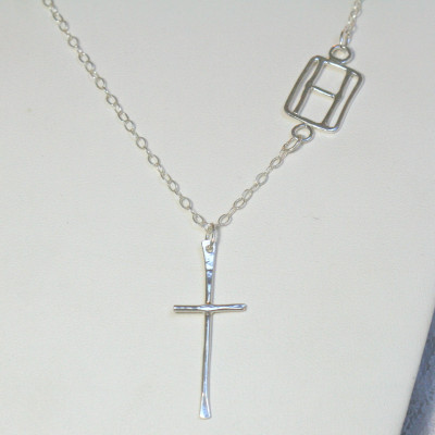 Kreuz Halskette - Halskette Initial seitlich - Initial Halskette mit Kreuz - Kreuz Halskette mit Anfangsh - Amuletten für Frauen - Personal