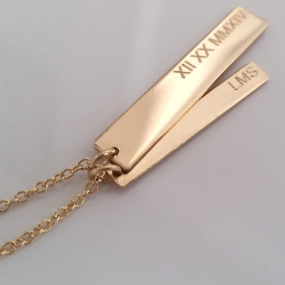 Doppeltypenschild Halskette Gold Vertical Bar Halskette Name und Datum der Halskette Individuelle Gravur Muttertag Schmuck