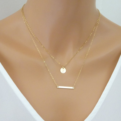 Doppelstrang Initial Halskette - Layered NecklaceSet von 2 - Personalisierte Halskette - Goldbarren Halskette - kundenspezifische anfängliche Disc Halskette
