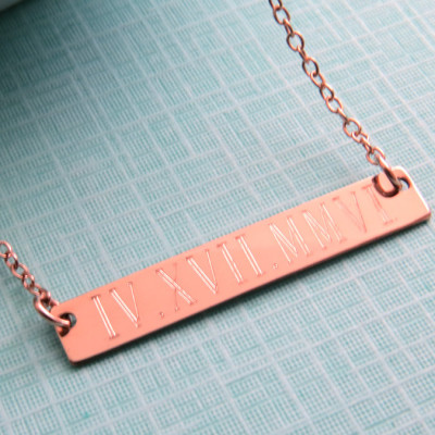 Gravierte Bar Halskette - Datum in den römischen Ziffern - Reck - Anniversary Gift - Koordinaten Bar Halskette - Personalisierte Wedding Date