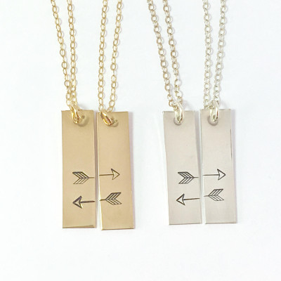 Geschenk für die beste Freundin Freundschaft Halskette Set bestehend aus zwei am besten passenden Freund Collier Set von 2 personalisierte Goldkette Anfangsscheibe Schwestern
