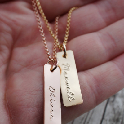 Gold füllte die Mutter Schmuck Personalized Name Charm in Rose oder gelbem Gold füllte Rechteck Bar Halskette für Mama oder Oma