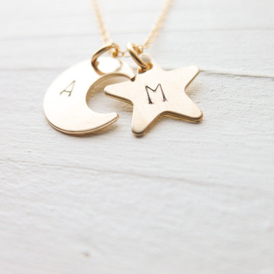 Gold Star und Mond Halskette personifizierte Charme Halskette Initial Anhänger in Gold gefüllt Geschenk für Frau Geschenke für die besten Freund Buchstabe Monogramm