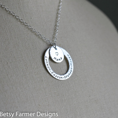 Grammy Halskette Großmutter Halskette mit Gra Namen Personalisierte Sterling Silber Muttertag Geschenk von Betsy Bauer Designs