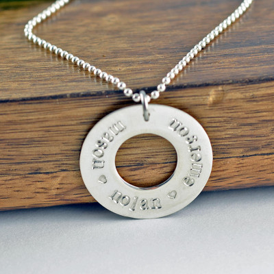 Hand Stamped Washer Halskette - Mutter Halskette - silberne Halskette - Namenskette - Mommy Halskette - Amuletten - Geschenk Idee - Halskette für Mamma