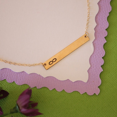 Mutter Inifinity Halskette Tiny Gold Rechteck - Gold Bar - Personalisierte Halskette - BFF - Namens Charm Gold - Thin Bar - bester Freund - Monogramm