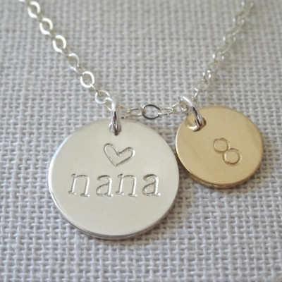Personalisierte Weihnachtsgeschenk für Oma - nana Halskette - Schwangerschaft Ankündigung Halskette - Großmutter Schmuck - individuell gestaltete numer der Enkel
