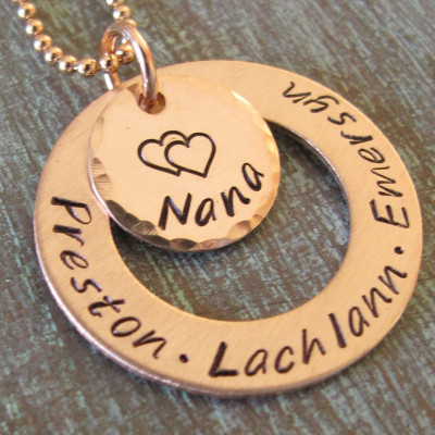 Personalisierte Gold Großmutter Halskette - Großmutter - Hand Stamped - Geschenk für Mama - Kinder Namenskette - Weihnachtsgeschenk