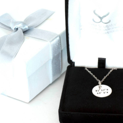 Personalisierte Anfangshalskette in Sterlingsilber - Anfängliche Halskette - Monogramm Halskette - Charme Halskette - Initial Anhänger - Geschenke für Mütter