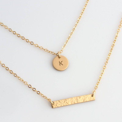 Personalisierte Layering Satz - zarte Gold Initial Halskette - Layered Halsketten Satz - Goldbarren Halskette für sie - Geschenk für sie - LEILAJewelryShop