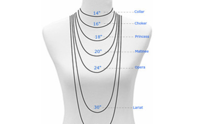 Dein Glanzstück: Personalisierte Rose Gold Bar Halskette mit Gravur