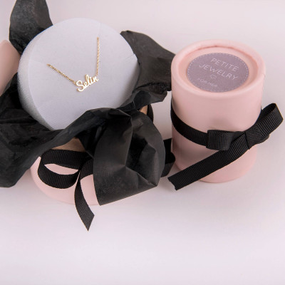 Sideways Erste Halskette mit Tiny Diamanten | Anfängliche birthstone Halskette | Personalisierte Halskette | Bridesmaid Geschenk | Geburtsstein Sideways
