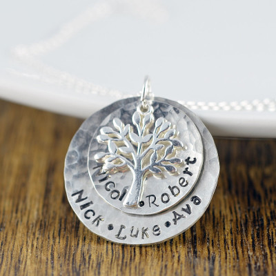 Silber Family Tree Halskette Mutter Halskette Baum des Lebens Halskette - Kindernamen Halskette - Muttertag Geschenk - Großmutter Halskette
