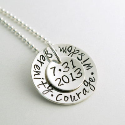 Nüchternheit Jahrestag Serenity Courage Wisdom Gewohnheit Datum Sobriety Halskette Hand Stamped Sterling Silber Sober Anniversary