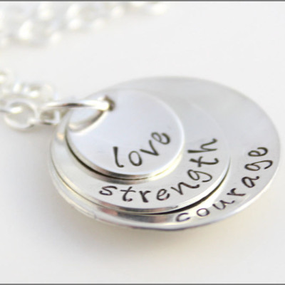 Kundenspezifische Sterlingsilber Stacked Halskette | Liebe Strength & Courage - Inspiration Schmuck für Frauen - spezielle Geschenke für Freund mit Krebs