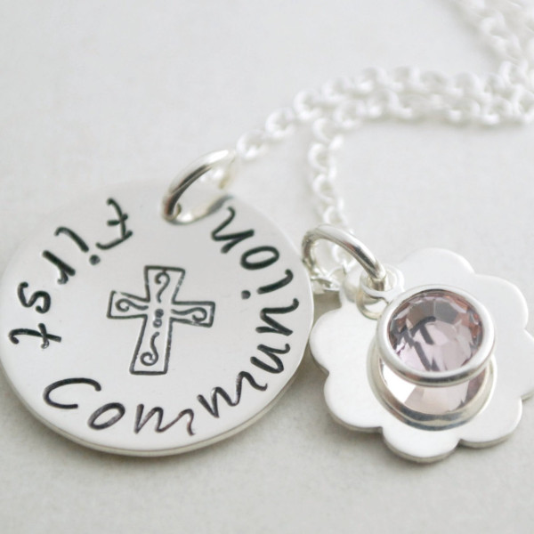 Erstkommunion Hand Stamped Halskette mit benutzerdefinierten Sterling Silber Initial 1. Kommunion Schmuck personalisierte für ihre