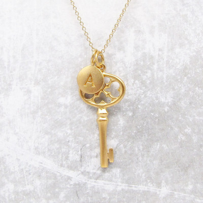 Gold Initial & Key Charme Halskette