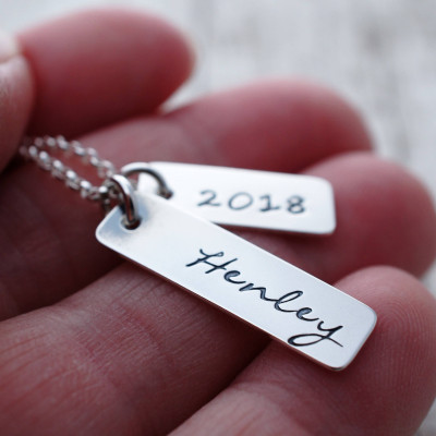 Abschluss Schmuck Klasse von 2018 Personalisierte Halskette Name und Abschlussjahr in Sterling Silber von EWDjewelry