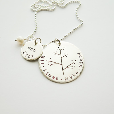 Hand Stamped Schmuck Personalisierte Halskette Sterling Silber Family Tree von Betsy Bauer Designs Valentinstag Geschenk für sie
