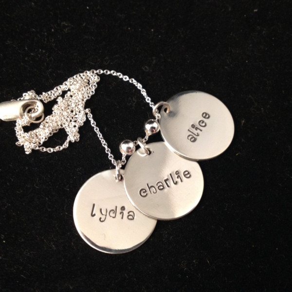 Mom Halskette Personalisierte Sterling Silber mit Kindernamen drei Scheiben spezielles Geschenk für Mama