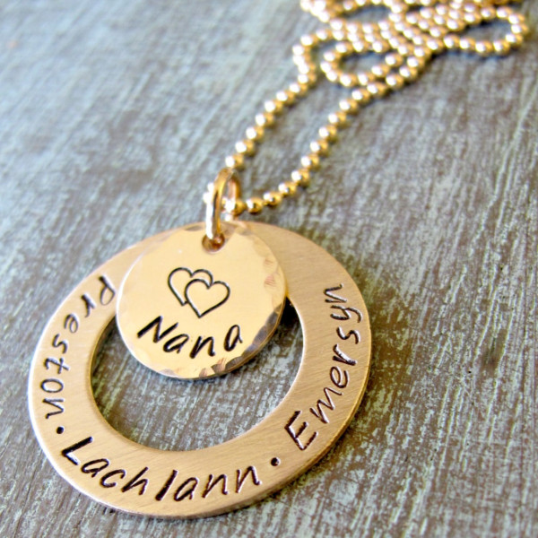 Personalisierte Gold Großmutter Halskette - Großmutter - Hand Stamped - Geschenk für Mama - Kinder Namenskette - Weihnachtsgeschenk