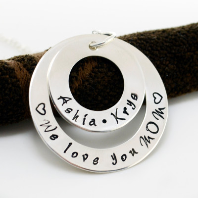 Personalisierte Mama Halskette - Doppel Washer Muttertag Familie Halskette - Hand Stamped - Geschenk - Mutter - Großmutter - Geschenk für sie