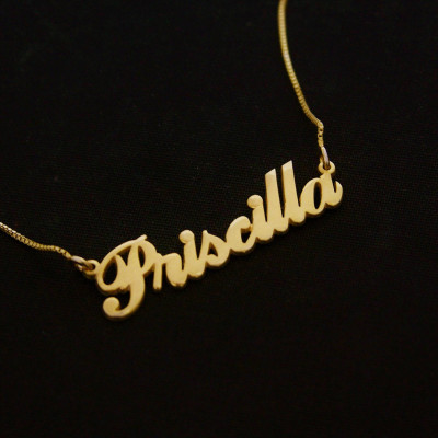 Priscilla Stil Namenskette - Gold überzogene Art Schriftart Namenskette benutzerdefiniertes Schrifttypenschild - Gold überzogene Namenskette - Gold Name Carrie