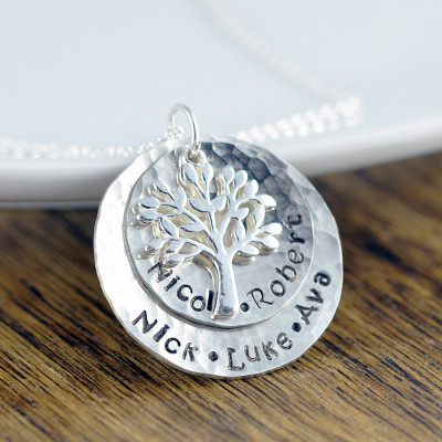 Silber Family Tree Halskette Mutter Halskette Baum des Lebens Halskette - Kindernamen Halskette - Muttertag Geschenk - Großmutter Halskette