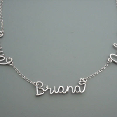 Triple Namenskette mit kleinen Herzen Silber personalisierte Halsband mit 3 Kindern Namen für Mutter von drei Kindern