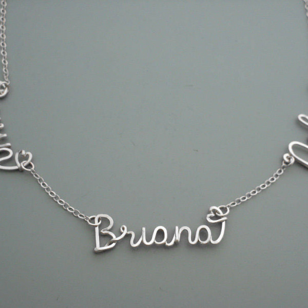 Triple Namenskette mit kleinen Herzen Silber personalisierte Halsband mit 3 Kindern Namen für Mutter von drei Kindern