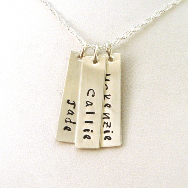 Valentinstag Geschenk Drei Namenskette für Mamma Personalisierte Halskette für Mamma mit drei Namen Hand Stamped Sterling Silber Schmuck