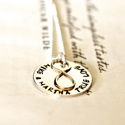 Hochzeit Geschenk für Frau - Unendlichkeit Halskette - Hand Stamped Namen - Hand Stamped Schmuck - personalisiert für Ehefrau - Jahrestag Geschenk für sie