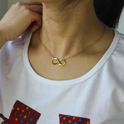 Infinity Symbol Schmuck Halskette Gravierte Name 18 karätigem Gold überzogen