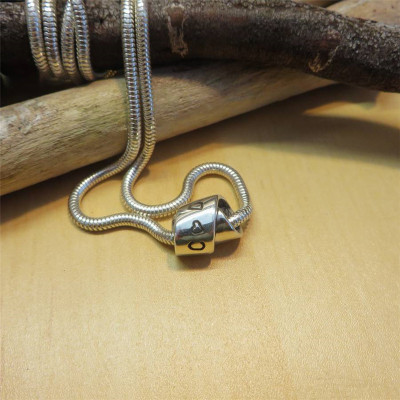 personalisierte Silber Unendlichkeit Knot Halskette