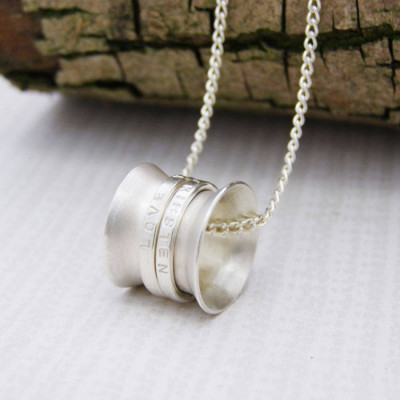 Personalisierte Silber Spinner Anhänger - Individuelle Gravur - Handgefertigt - Hochwertiges Geschenk