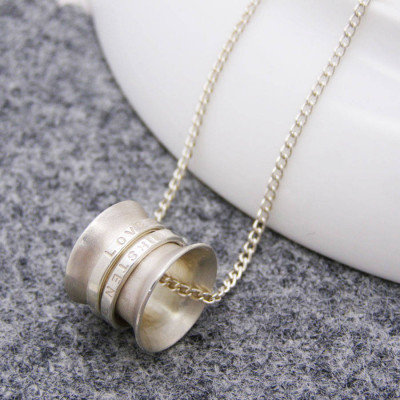 Personalisierte Silber Spinner Anhänger - Individuelle Gravur - Handgefertigt - Hochwertiges Geschenk