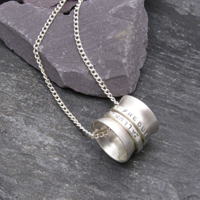Personalisierte Silber Spinner Anhänger - Individuelle Gravur - Handgefertigt - Hochwertiges Geschenk