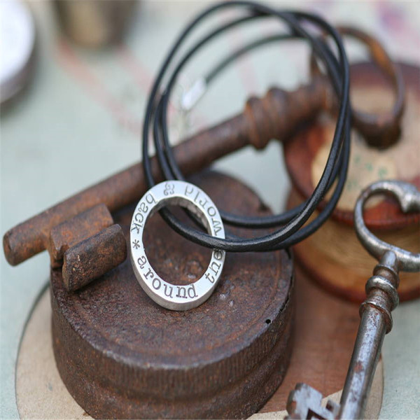 Personalisierte Zeitreisende Herrenkette Personalisierte Zeitreisende Herrenkette