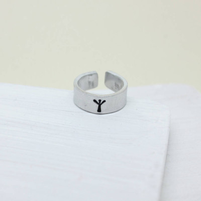 personalisierte Viking Rune Initial Talisman Ring
