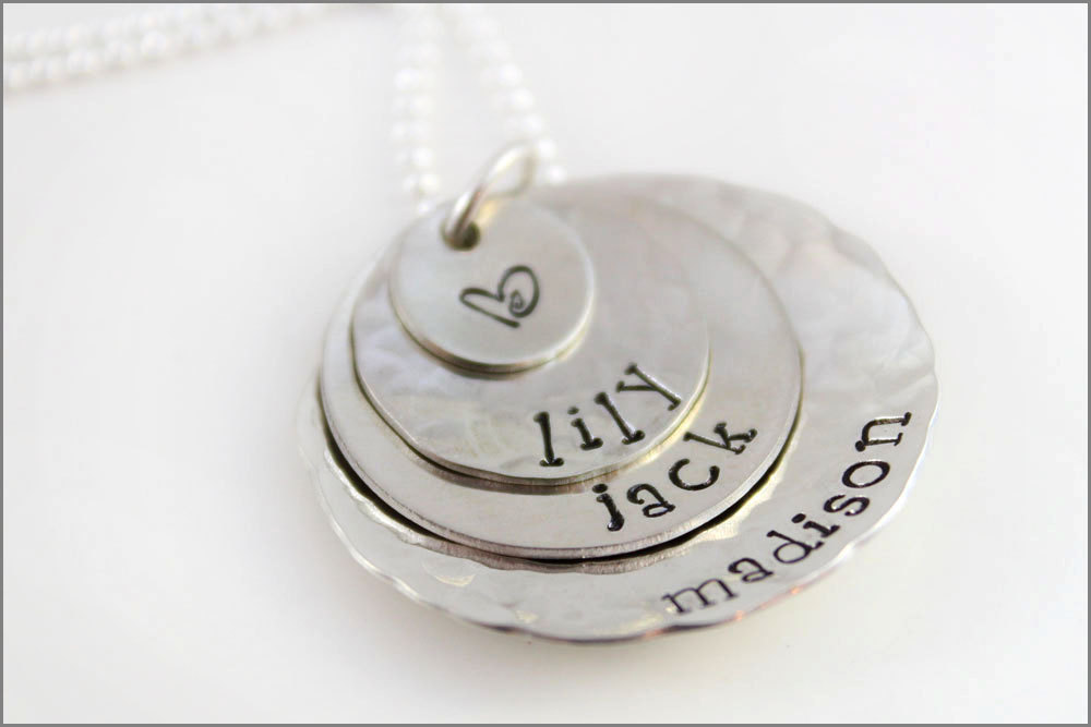 Personalisierte Silber Namenskette f&uuml;r Ehefrau - Geschenk von Kindern - Mom of Three Halskette - einzigartige Geschenke f&uuml;r sie - personalisiertes Geschenk f&uuml;r Mama