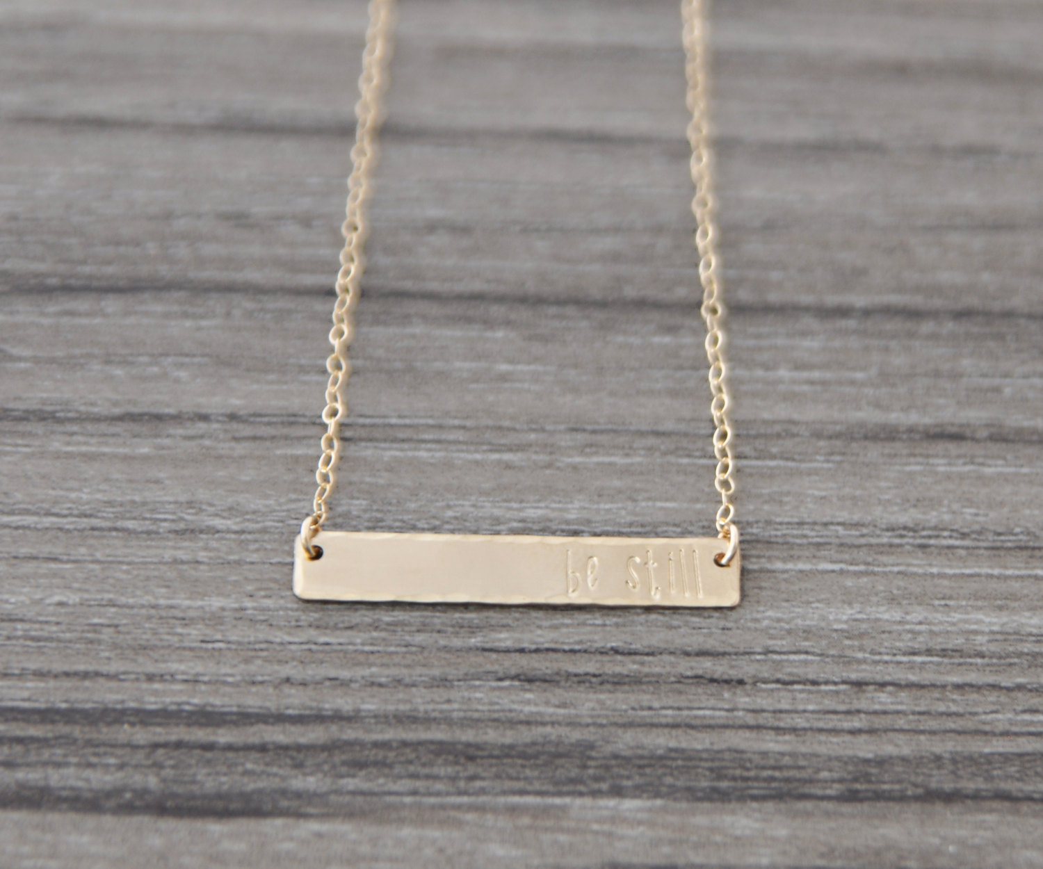 Personalisierte Gold Mantra Halskette mit Zitat - Seien Sie Inspiriert - Handgefertigt