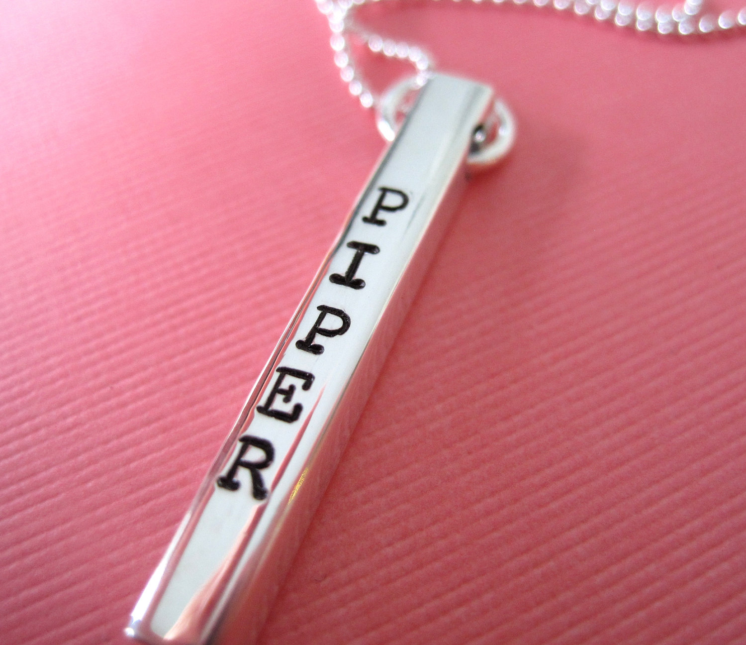 Personalisierte Handgestempelte Halskette aus Sterling Silber | Individueller Schmuck