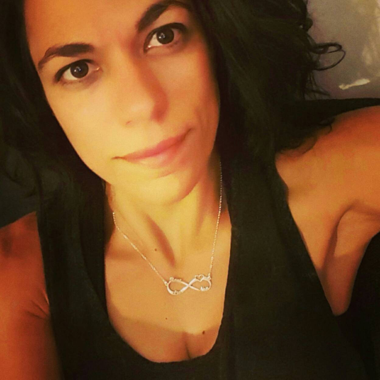 Personalisierte Infinity Monogramm Halskette mit Namen - Silber - MecklaceFamily - Muttertag Geschenk