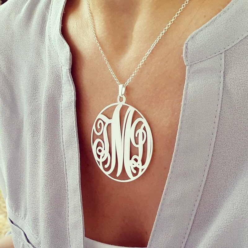Personalisierte Monogramm Halskette aus 925 Sterling Silber - Gro&szlig;es Kreis Monogramm - 1 bis 75 Zoll - Geschenk f&uuml;r sie