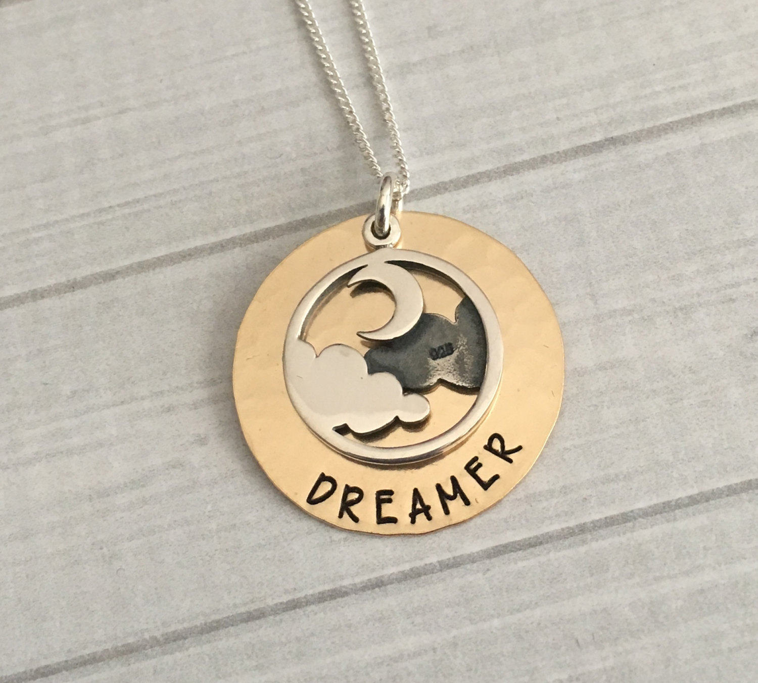 Mond und Wolken Halskette - Dreamer Kette mit Halbmond &amp; Wolken Anh&auml;nger | Schmuck