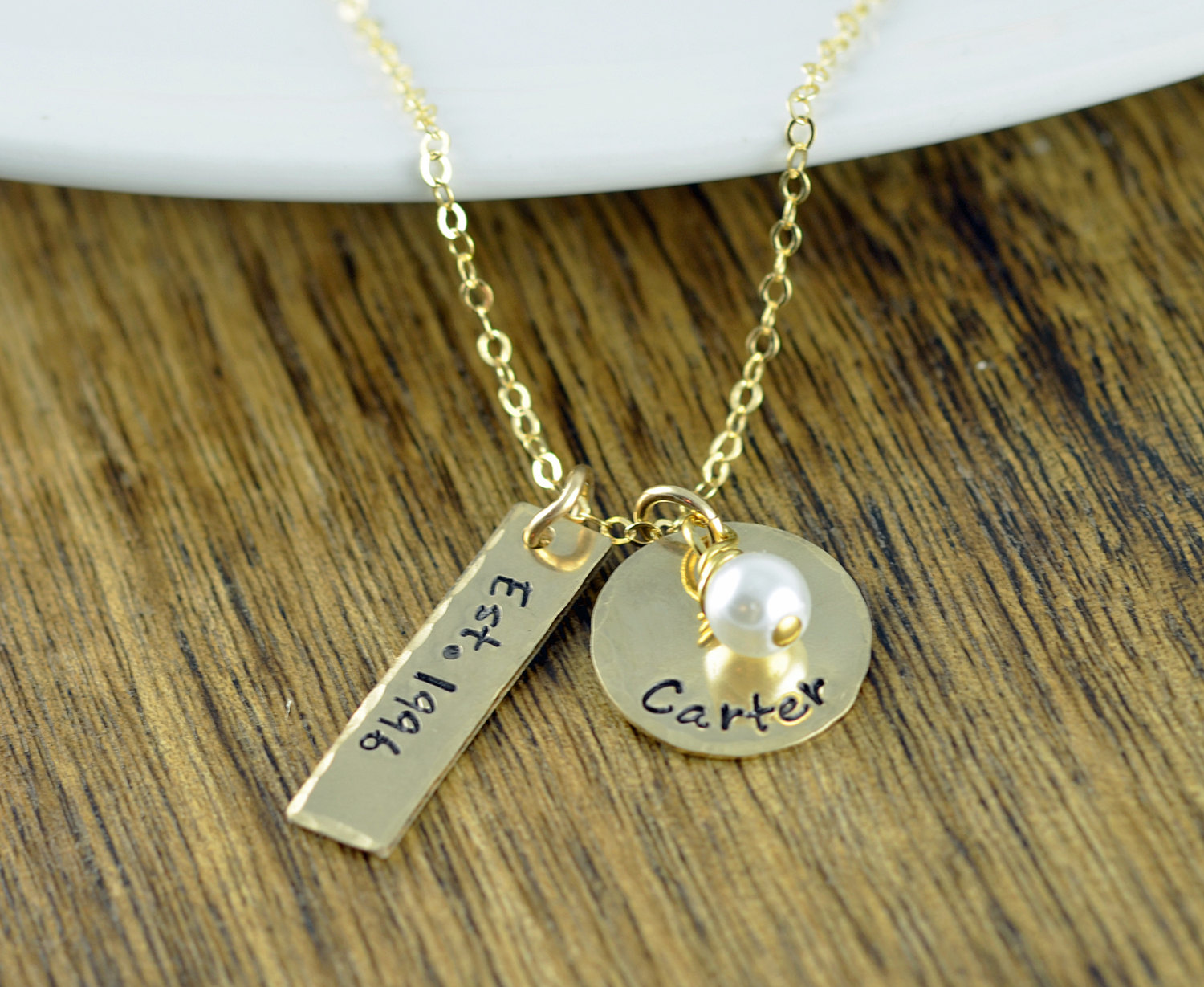 Personalisierte Namenskette f&uuml;r Mutter | Handgestempelte Halskette | Geschenk f&uuml;r Frauen &amp; Weihnachten