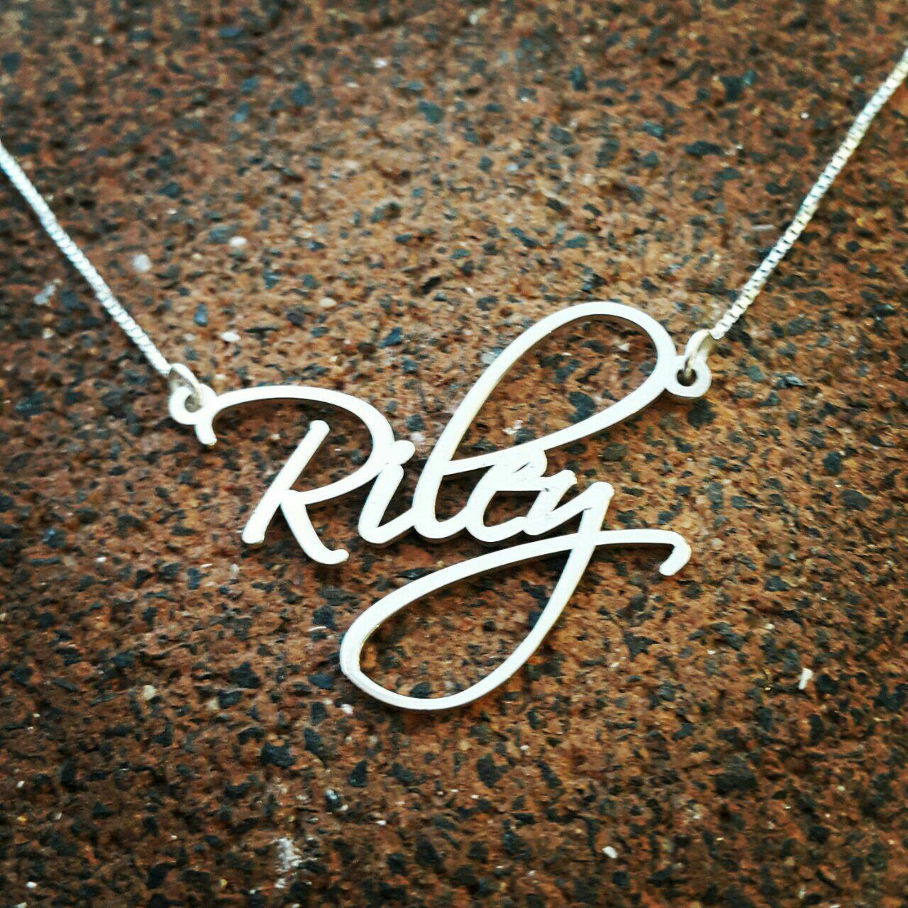 Personalisierte Silber Namenskette &quot;Pretty Little Liars&quot; Halskette - Typenschild Sterling Silber Scriptina Font - Ma&szlig;geschneiderte Name Halskette