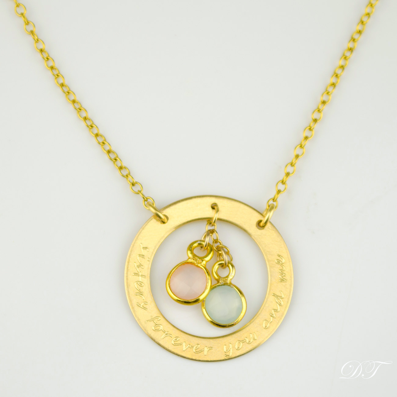 Personalisierte Schwestern Halskette mit Namen und Geburtsstein - Individueller Schmuck als Weihnachtsgeschenk - Graviertes Geschenk f&uuml;r Schwester